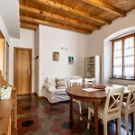 アパート Casa Al Borgo